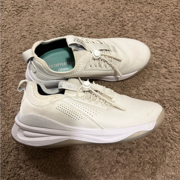 Clove sneakers - Picture 1 of 3